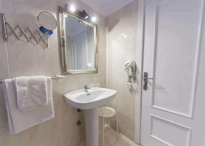 Sun Holidays Hotel *